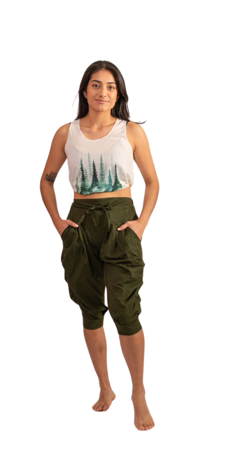 jodhpur shorts hunter green below the knee ,loose ,two pockets 100% cotton one size fits most elastic waist
